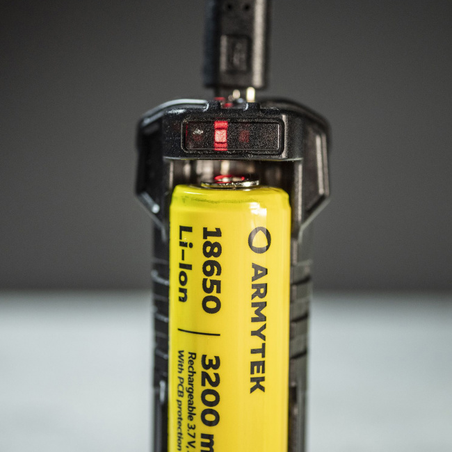 Зарядное устройство Armytek Handy C1 Pro