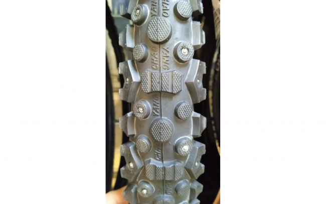 Покрышка шипованная Chaoyang 26x2.35 H-557