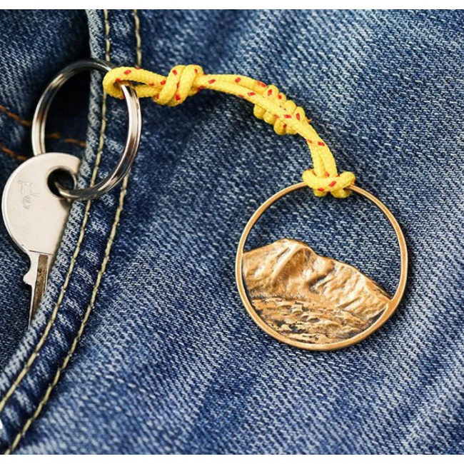 Брелок бронзовый ExJe Пик Победа