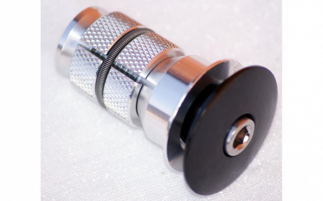 Якорь рул.кол. NECO 1.1/8  для карбон.вилки