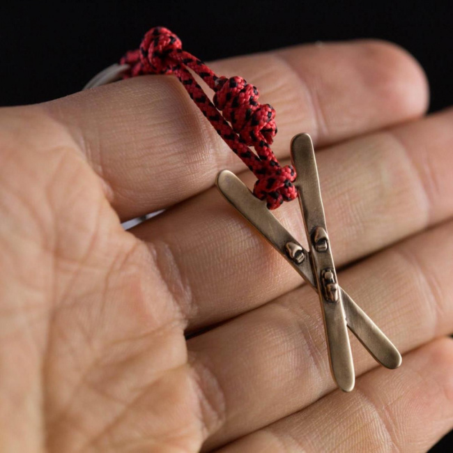 Брелок бронзовый ExJe Горные лыжи