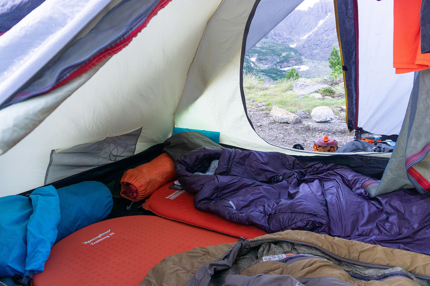 Отзыв на коврик RockLand Trekking 25