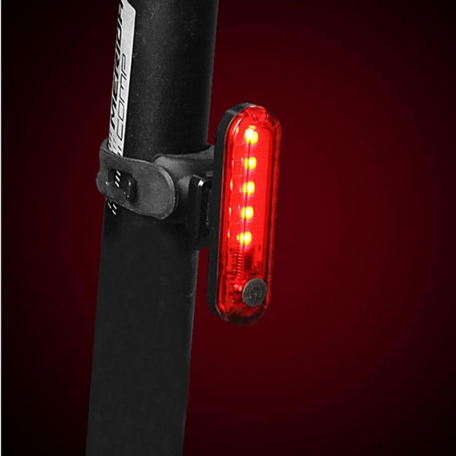 Фонарь задний Comiron TA11 30lm