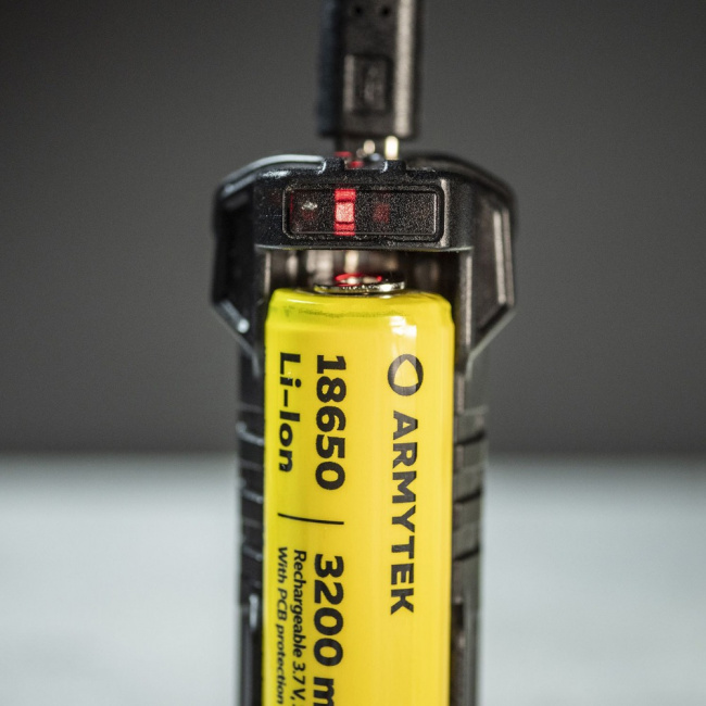 Зарядное устройство Armytek Handy C1 Pro